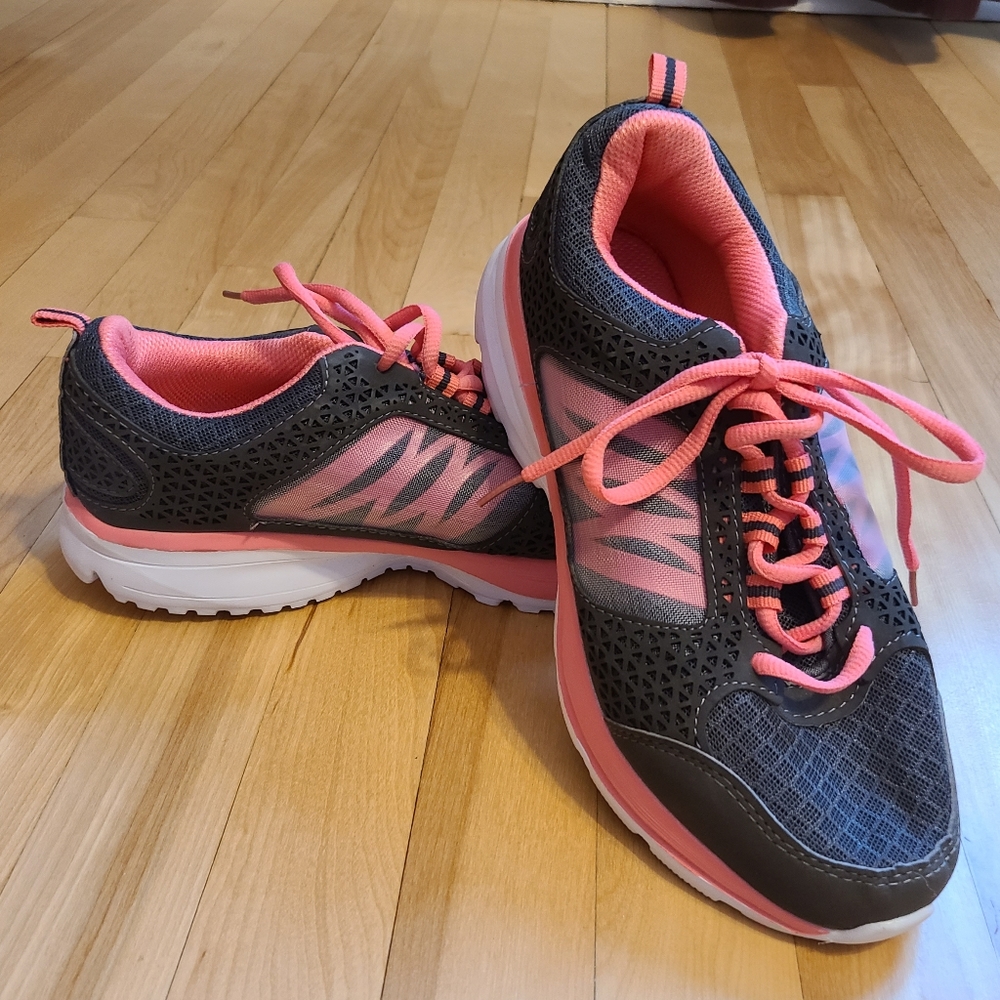 Ardene Running Shoes